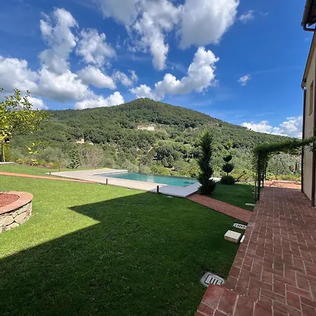 Spacious In Tuscan Countryside *