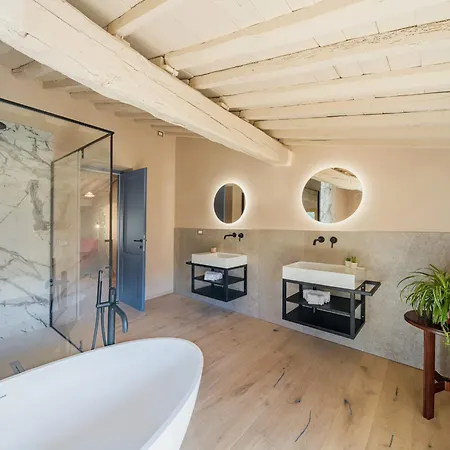 Spacious In Tuscan Countryside فيلة *