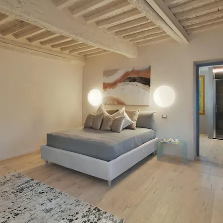 Spacious In Tuscan Countryside * لوكا