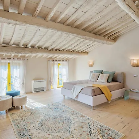Spacious In Tuscan Countryside * لوكا