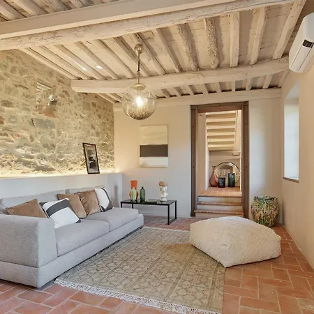 فيلة Spacious In Tuscan Countryside