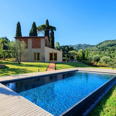 فيلة Spacious In Tuscan Countryside *