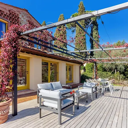 Spacious In Tuscan Countryside فيلة *